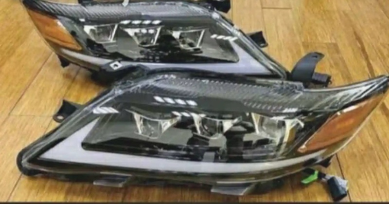 Передние фары 3-лупа от Toyota Camry 2